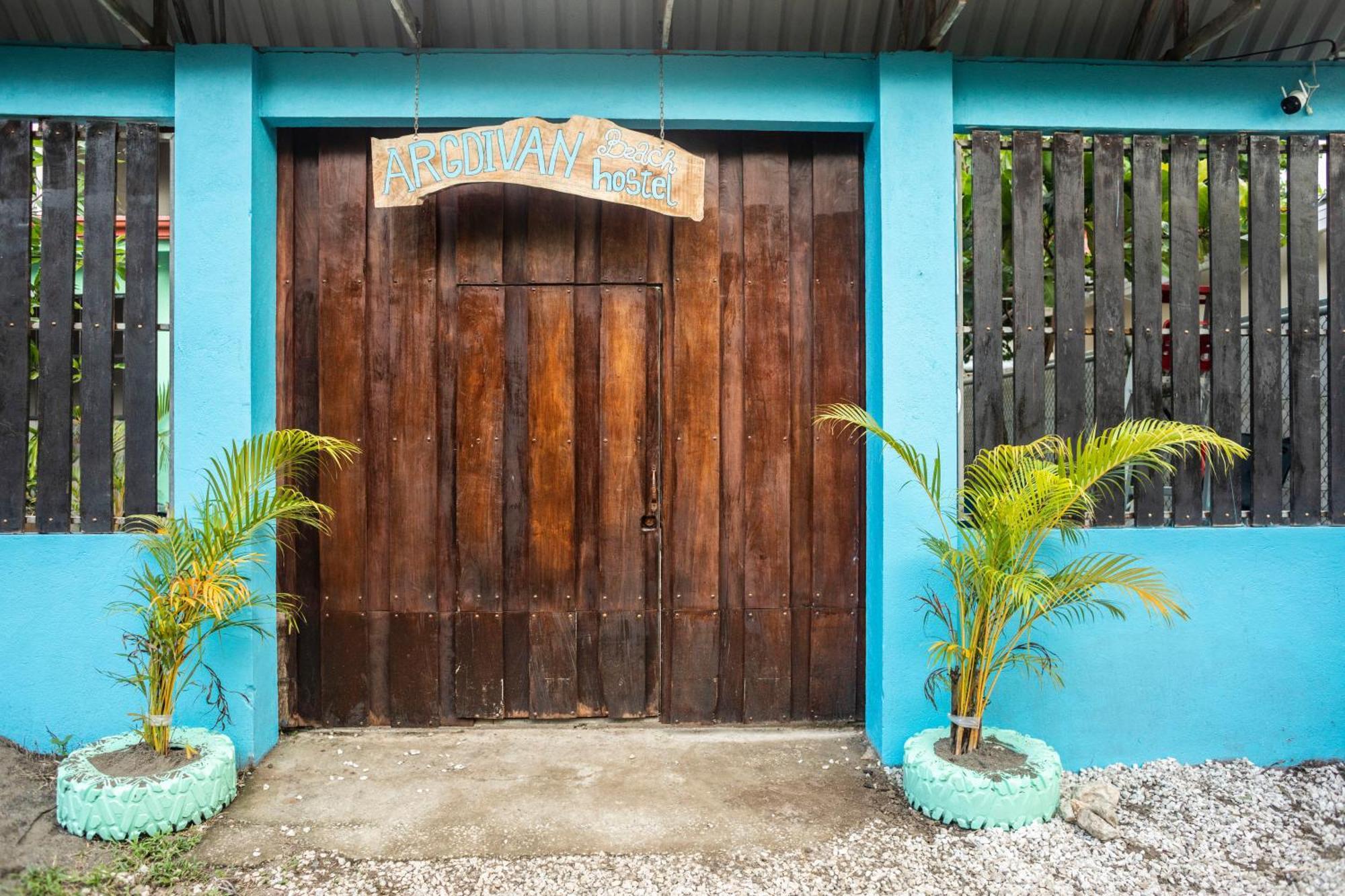 Argdivan Beach Hostel ซามารา ภายนอก รูปภาพ